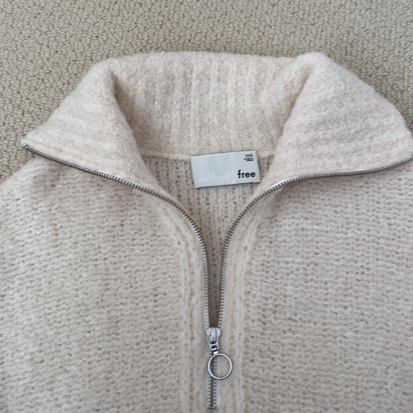 Aritzia Wilfred Free Gwyneth sweater - Picture 9 of 12